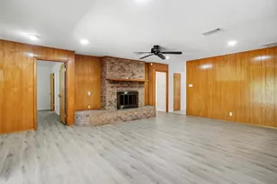 832 Overhill Dr, Hurst, TX 76053 - Photo 4
