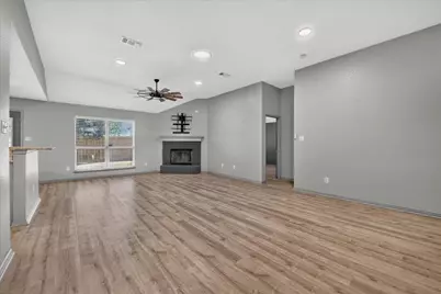 279 Vaden Avenue, Burleson, TX 76028 - Photo 4