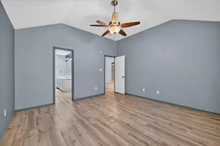 279 Vaden Ave, Burleson, TX 76028 - Photo 24