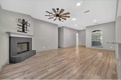 279 Vaden Avenue, Burleson, TX 76028 - Photo 8