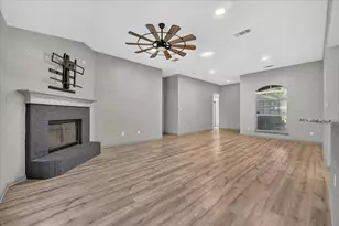 279 Vaden Ave, Burleson, TX 76028 - Photo 8