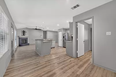 279 Vaden Avenue, Burleson, TX 76028 - Photo 10