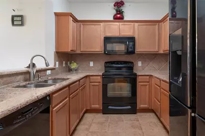 2709 Olympic Park Drive, Grand Prairie, TX 75050 - Photo 10