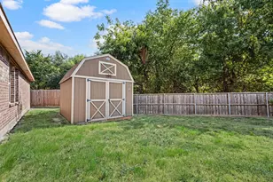 1800 Kings Cross Dr, Lancaster, TX 75134 - Photo 22