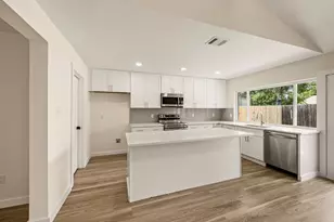 1003 Summit Cir, Carrollton, TX 75006 - Photo 6
