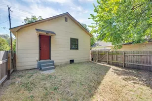 541 Denison St, Gainesville, TX 76240 - Photo 20