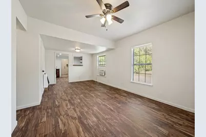 541 Denison Street, Gainesville, TX 76240 - Photo 6