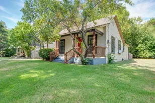 541 Denison St, Gainesville, TX 76240 - Photo 1