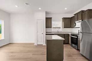 305 Revolution Dr, Venus, TX 76084 - Photo 6