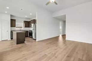 204 Condie Russell Ave, Venus, TX 76084 - Photo 6