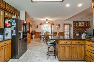 10100 Crestline Trail, Burleson, TX 76028 - Photo 12