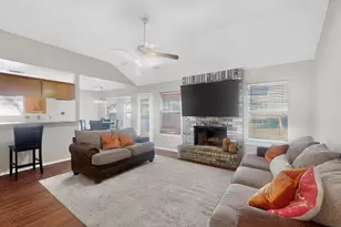 107 Catie Ln, Joshua, TX 76058 - Photo 4