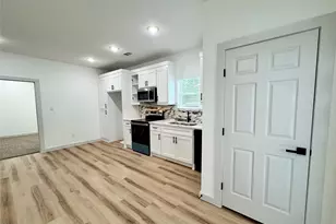 2916 Hemphill St, Greenville, TX 75401 - Photo 6