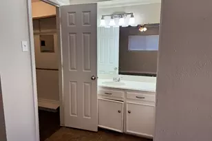705 Kingsbridge Dr, Garland, TX 75040 - Photo 20
