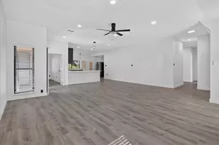1800 Tree Line Dr, Carrollton, TX 75007 - Photo 2