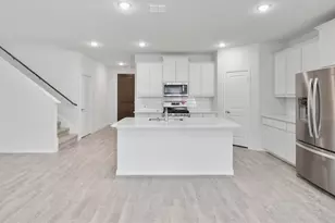 3630 Saguaro Dr, Grand Prairie, TX 75052 - Photo 6