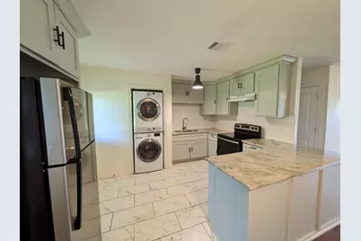 401 Redbud Lane, Wilmer, TX 75172 - Photo 6