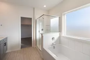 3674 Zenith Dr, Grand Prairie, TX 75052 - Photo 8