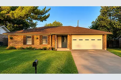 1402 Preston Trail Court, Graham, TX 76450 - Photo 1