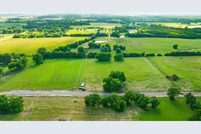 325 Private Road 33261, Sumner, TX 75486 - Photo 2