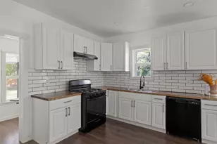 1212 Earl St, Commerce, TX 75428 - Photo 10