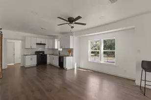 1212 Earl St, Commerce, TX 75428 - Photo 8