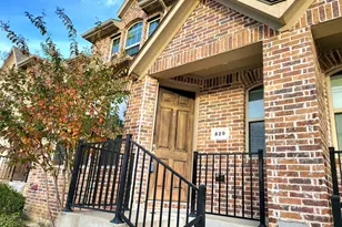 829 Ben Ln, Lewisville, TX 75056 - Photo 4
