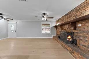 623 E Kempner St, Mabank, TX 75147 - Photo 6