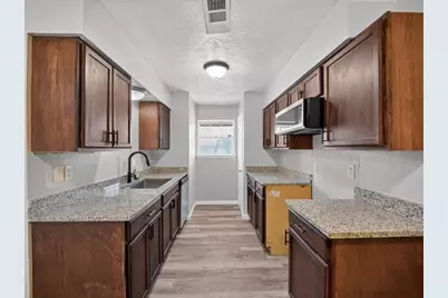 3205 Pacesetter Drive, Dallas, TX 75241 - Photo 2