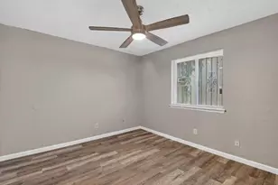 3205 Pacesetter Dr, Dallas, TX 75241 - Photo 10