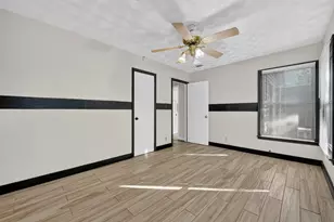 1629 Robinwood Dr, Fort Worth, TX 76111 - Photo 16