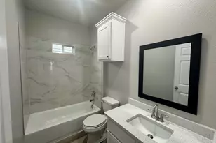 825 Edgar St, Greenville, TX 75401 - Photo 10