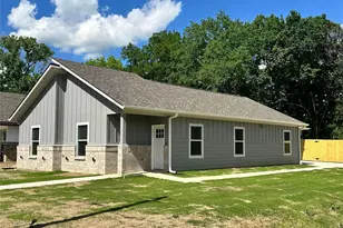 825 Edgar St, Greenville, TX 75401 - Photo 1