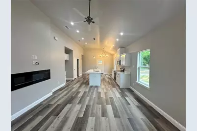 825 Edgar Street, Greenville, TX 75401 - Photo 2