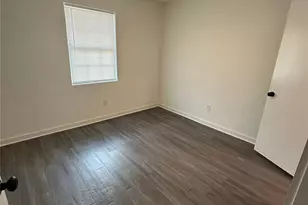 321 E 8th St, Dallas, TX 75203 - Photo 4