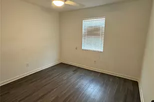 321 E 8th St, Dallas, TX 75203 - Photo 6