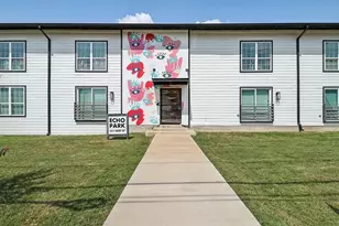 321 E 8th St, Dallas, TX 75203 - Photo 2