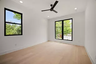 9011 Livenshire Dr, Dallas, TX 75238 - Photo 24