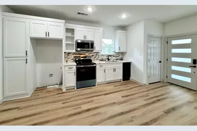 2916 Hemphill Unit#B, Greenville, TX 75401 - Photo 10