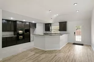 2124 Brentwood Ln, Carrollton, TX 75006 - Photo 8