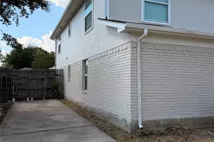 2124 Brentwood Ln, Carrollton, TX 75006 - Photo 26