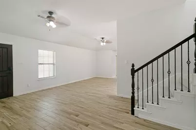 2124 Brentwood Lane, Carrollton, TX 75006 - Photo 4