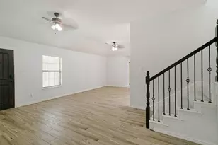 2124 Brentwood Ln, Carrollton, TX 75006 - Photo 4