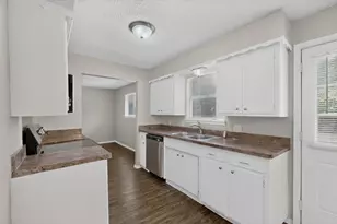 6724 Rustic Dr, Forest Hill, TX 76140 - Photo 10