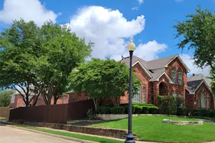 1464 Summerhill Dr, Carrollton, TX 75007 - Photo 2
