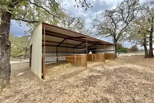 245 Spring Creek Ct, Paradise, TX 76073 - Photo 4