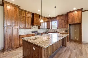 265 Delatorre St, Trenton, TX 75490 - Photo 6