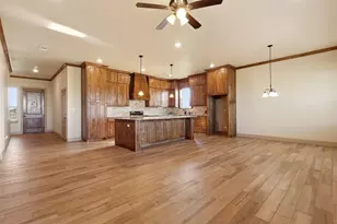 265 Delatorre St, Trenton, TX 75490 - Photo 4