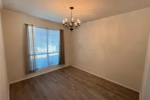 1740 Hidden Brook Dr, Grand Prairie, TX 75050 - Photo 4