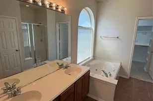 1740 Hidden Brook Dr, Grand Prairie, TX 75050 - Photo 14